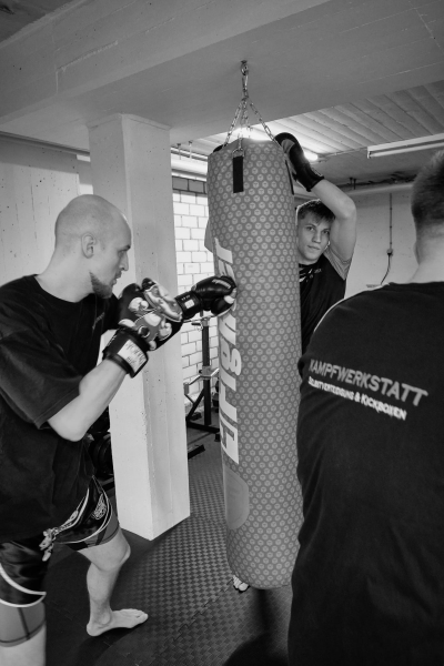 Kickboxenbild-859579ea image Kickboxenbild-859579ea Kickboxen