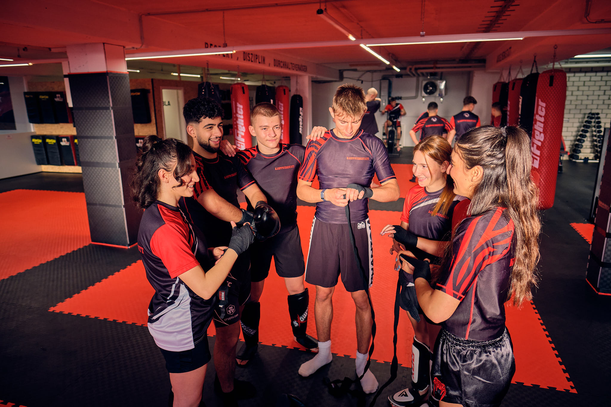 teamhomeneu image teamhomeneu Akademie für Selbstverteidigung & Kickboxen Weinstadt